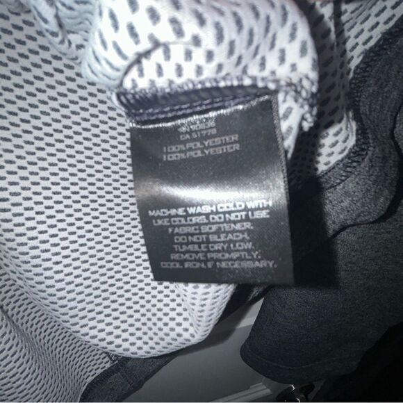 New, OGIO Endurance 1/4 Zipper Front Long Sleeve Pull Over Jacket - Picture 5 of 7